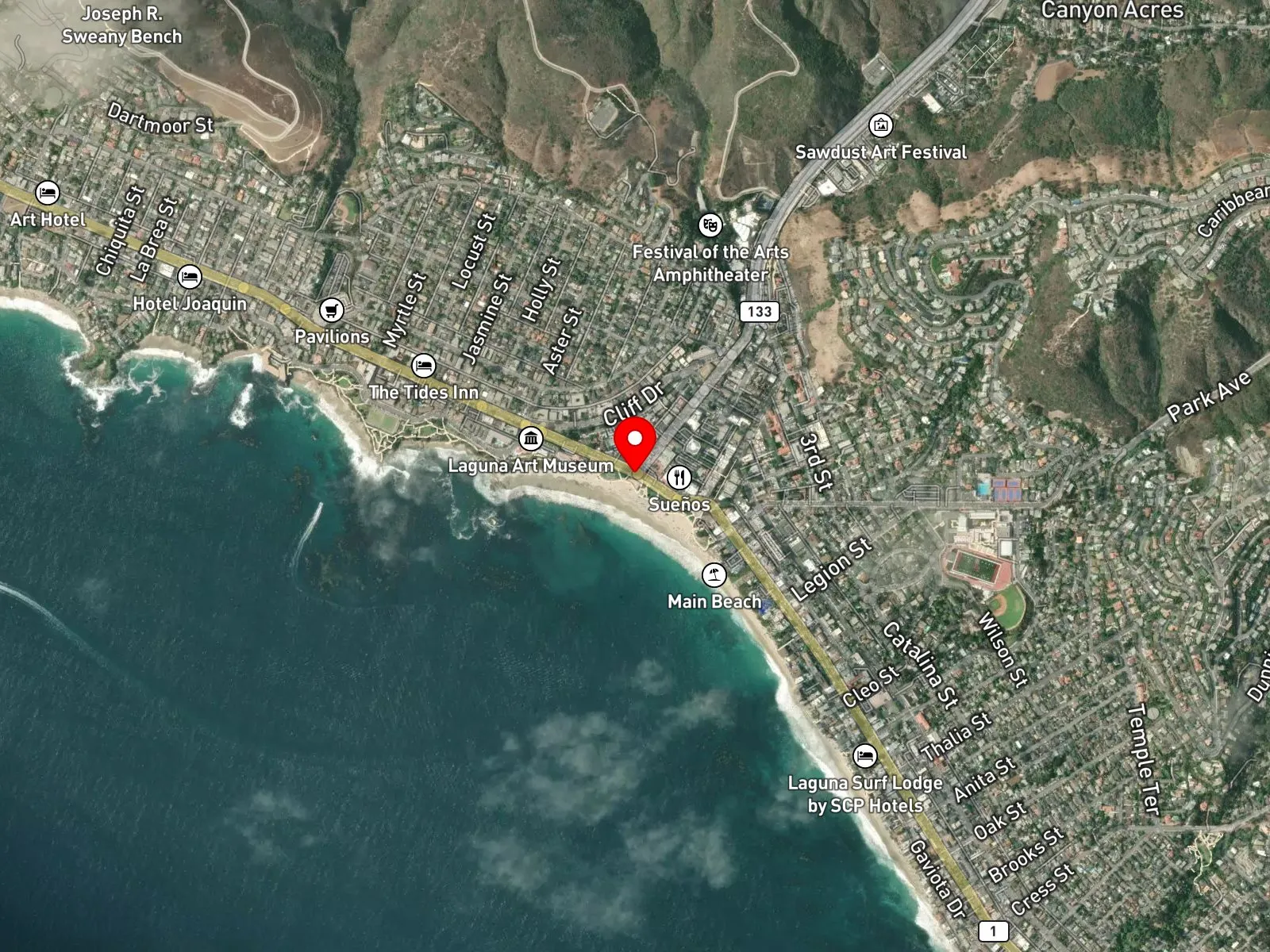 Map of Laguna Main Beach showing Broadway, Heisler Park, and the rocky ends of the beach