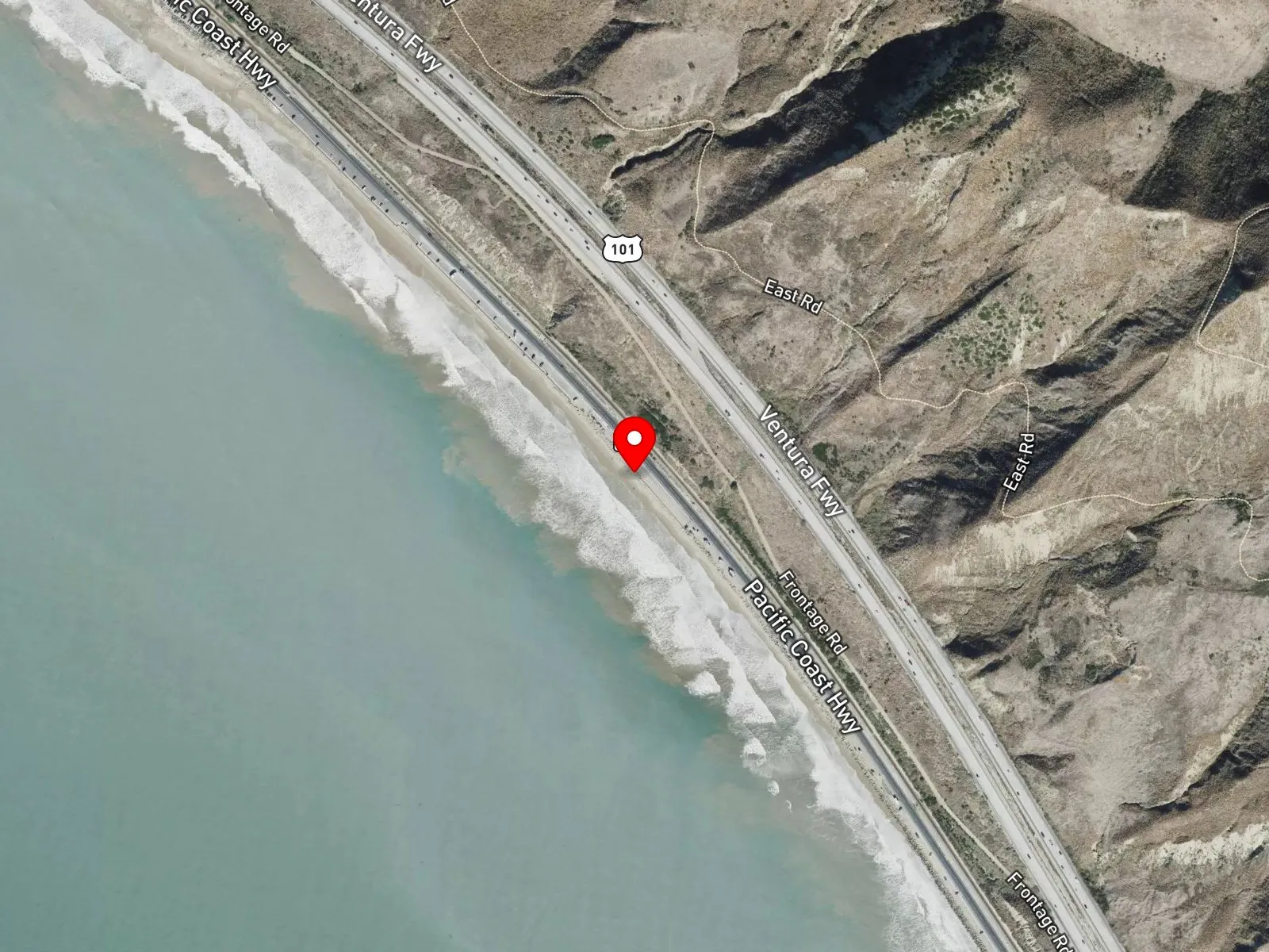 Map of Solimar Beach showing the gated colony and Solimar Reef at the south end